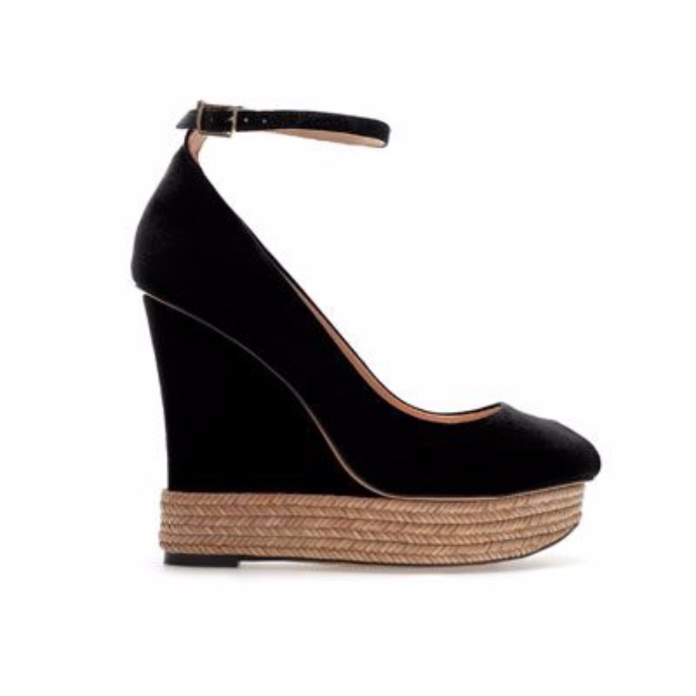 ZARA PEEP TOE CUÑA FORRADA